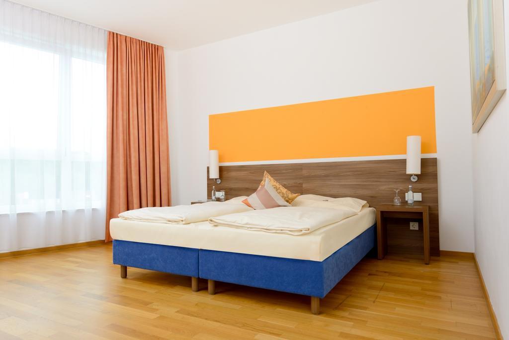 Zar-Hotel Vitalis Ratisbonne Extérieur photo