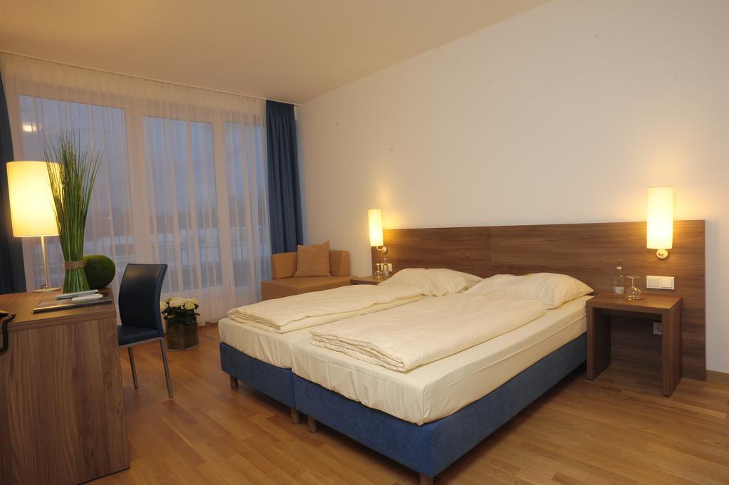 Zar-Hotel Vitalis Ratisbonne Chambre photo